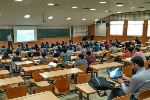 بخشنامه پیشرفت اساتید علوم انسانی بازبینی می شود